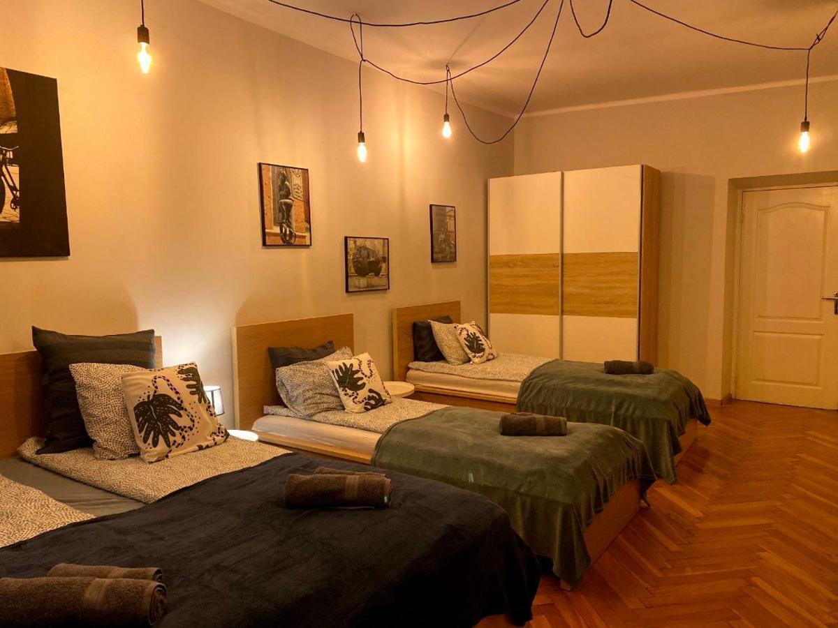 Ferienwohnung Lares And Penates Krakau Exterior foto
